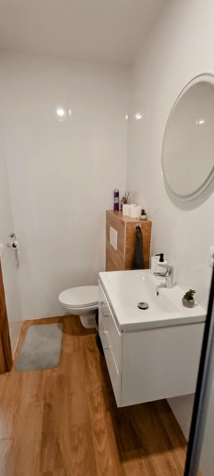 Shelly Apartment